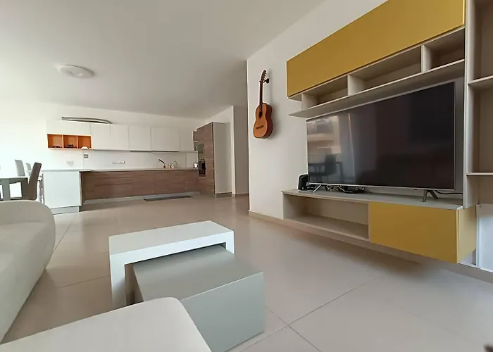 Cosy 2bed In Manikata By Homely * Mellieha