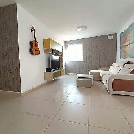 Cosy 2bed In Manikata By Homely Daire Mellieħa