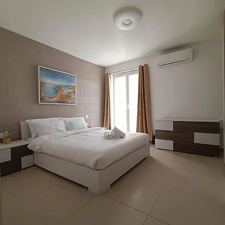 Cosy 2bed In Manikata By Homely *