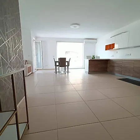 Daire Cosy 2bed In Manikata By Homely Mellieħa