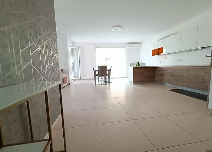 Cosy 2bed In Manikata By Homely