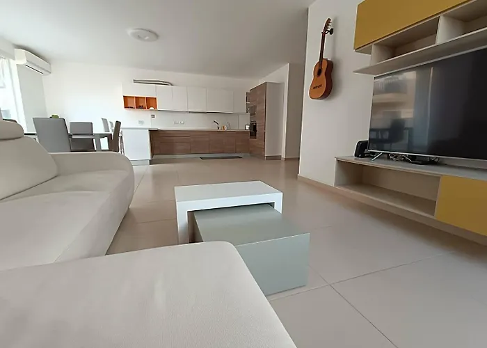 Cosy 2bed In Manikata By Homely Mellieħa