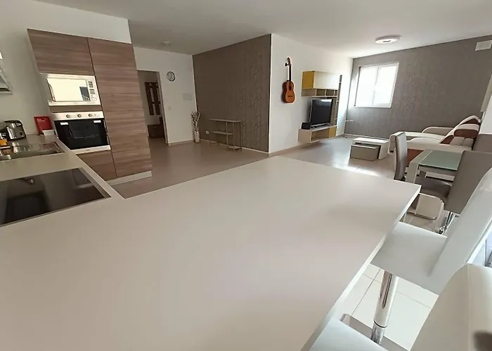 Cosy 2bed In Manikata By Homely * Mellieħa