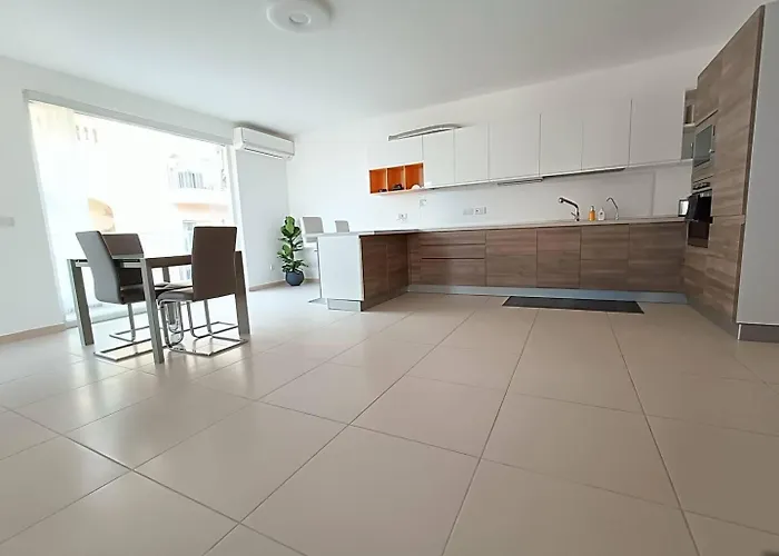 Cosy 2bed In Manikata By Homely Apartament